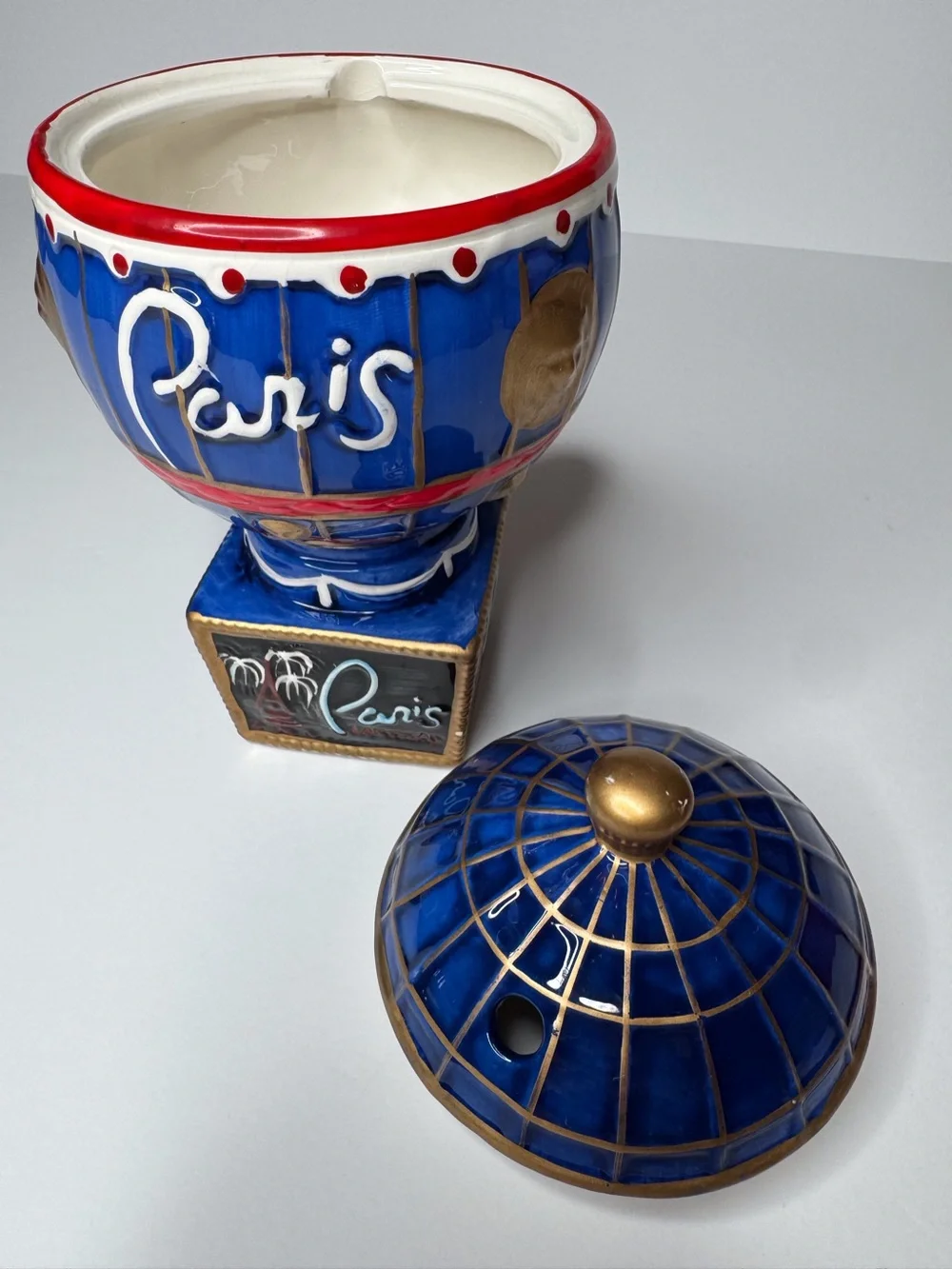 Paris Las Vegas Hot Air Balloon Souvenir Ceramic Drink Cup with Locking Lid